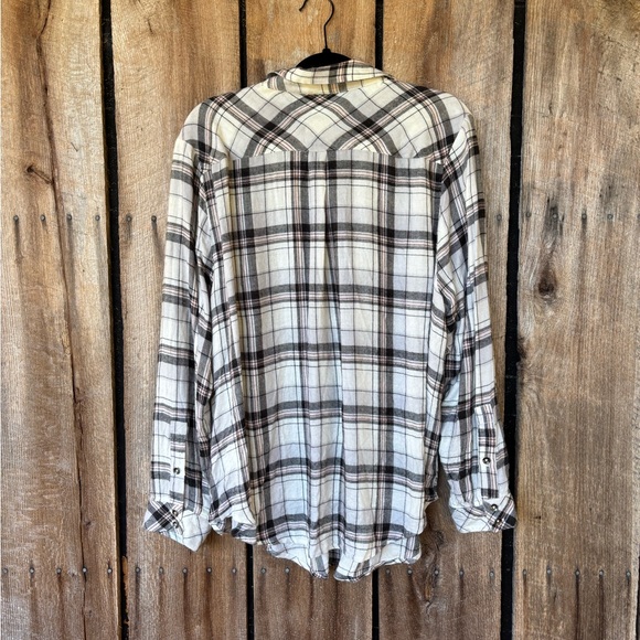 Torrid Plaid Button‎ Down Flannel Shirt Size 2 (2X) Gray Pink Black - Picture 2 of 9